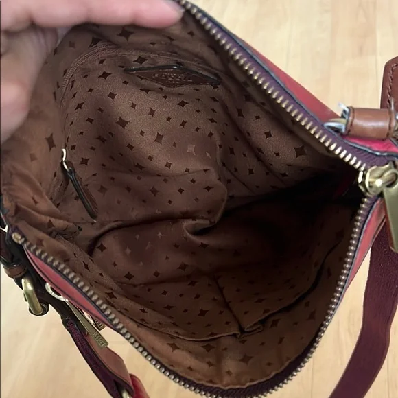 Fossil Red Burgundy Crossbody Bag with Adjustable Strap and Gold tone Hardware - Picture 11 of 12